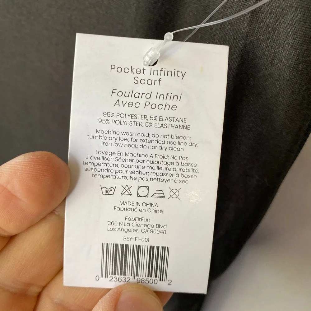 Beyond Yoga Black Pocket Infinity Scarf BEY-FI-001 NWT